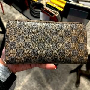Louis Vuitton Damier Zippy Zip Around Long Wallet purse